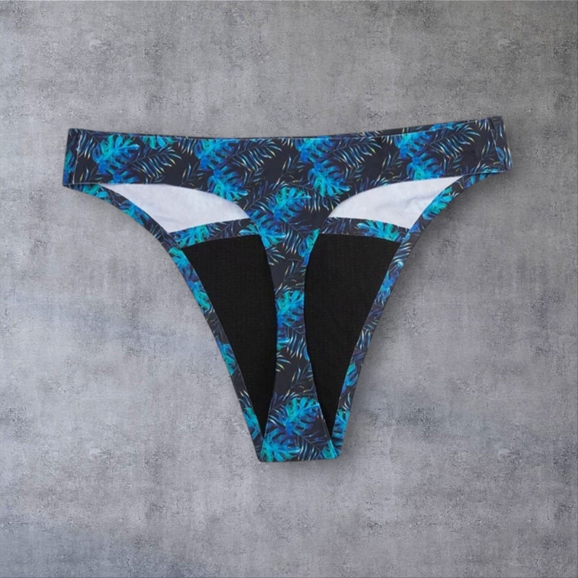 Gym Thong available in sizes S to 3XL, featuring a high-waist design, supportive fit, and optional gift box.